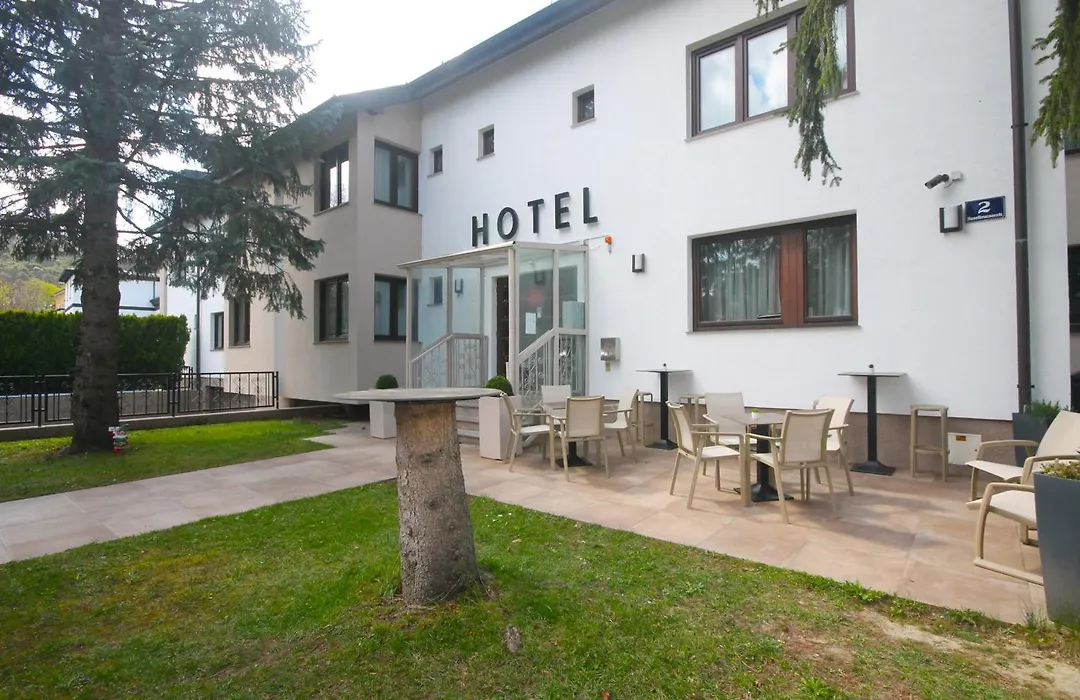 Hotel Altmann-1